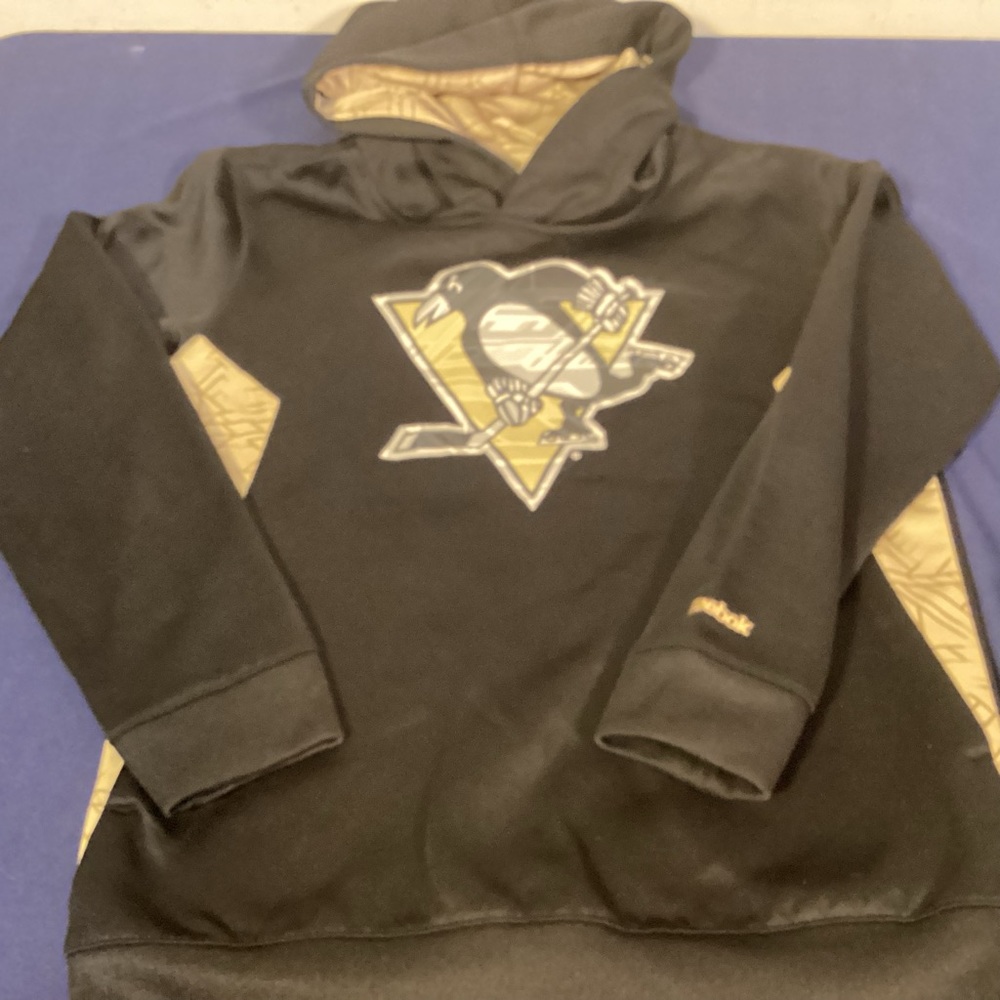 Pittsburgh Penguins Hoodie Reebok face off collection boys medium